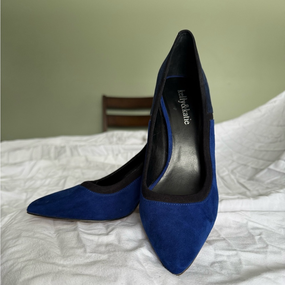 Kelly & Katie, Size 8, two-tone blue heel